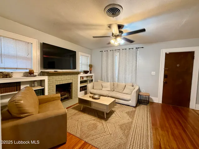Photo 4 — 2115 15th Street, Lubbock, TX 79401