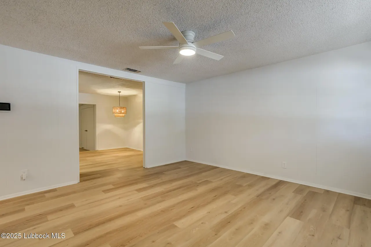 Photo 4 — 617 39th Street, Lubbock, TX 79404