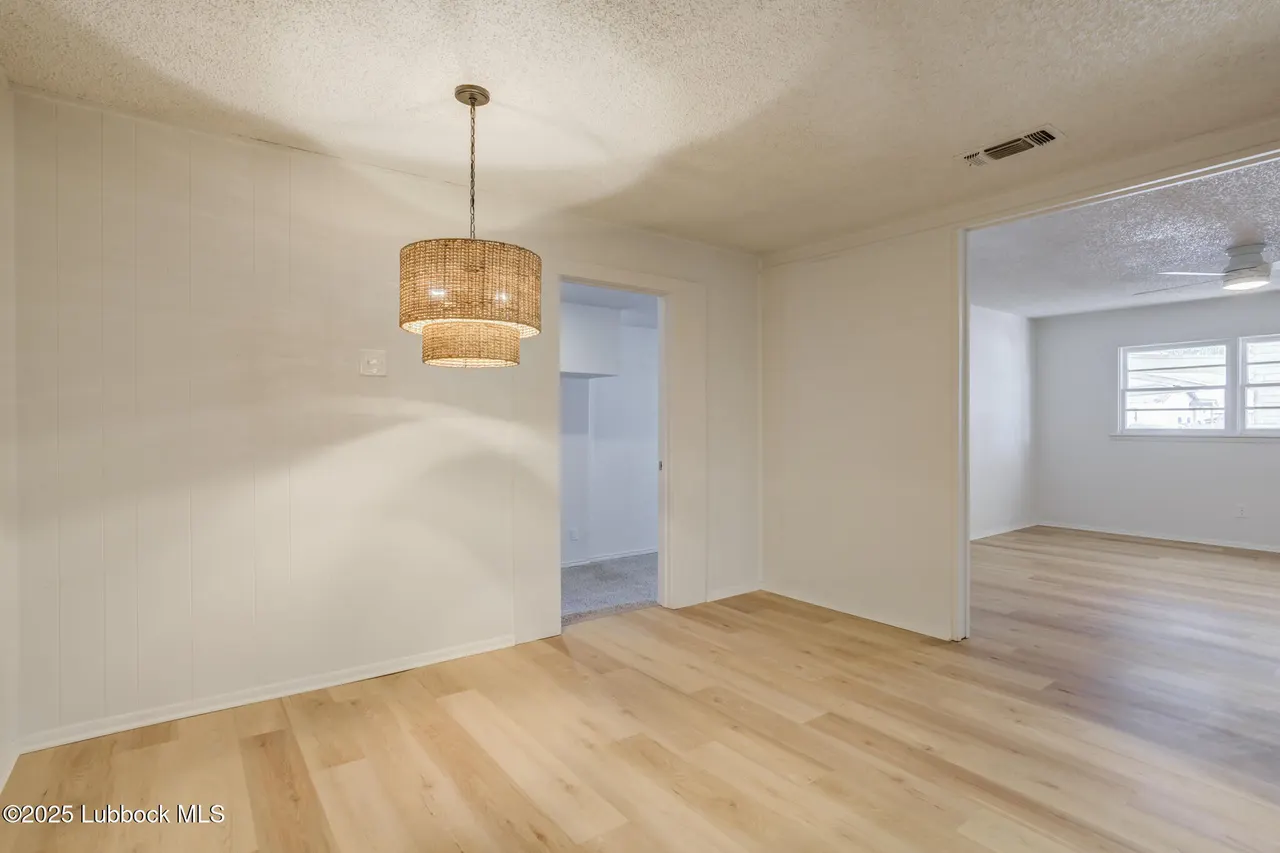 Photo 19 — 617 39th Street, Lubbock, TX 79404