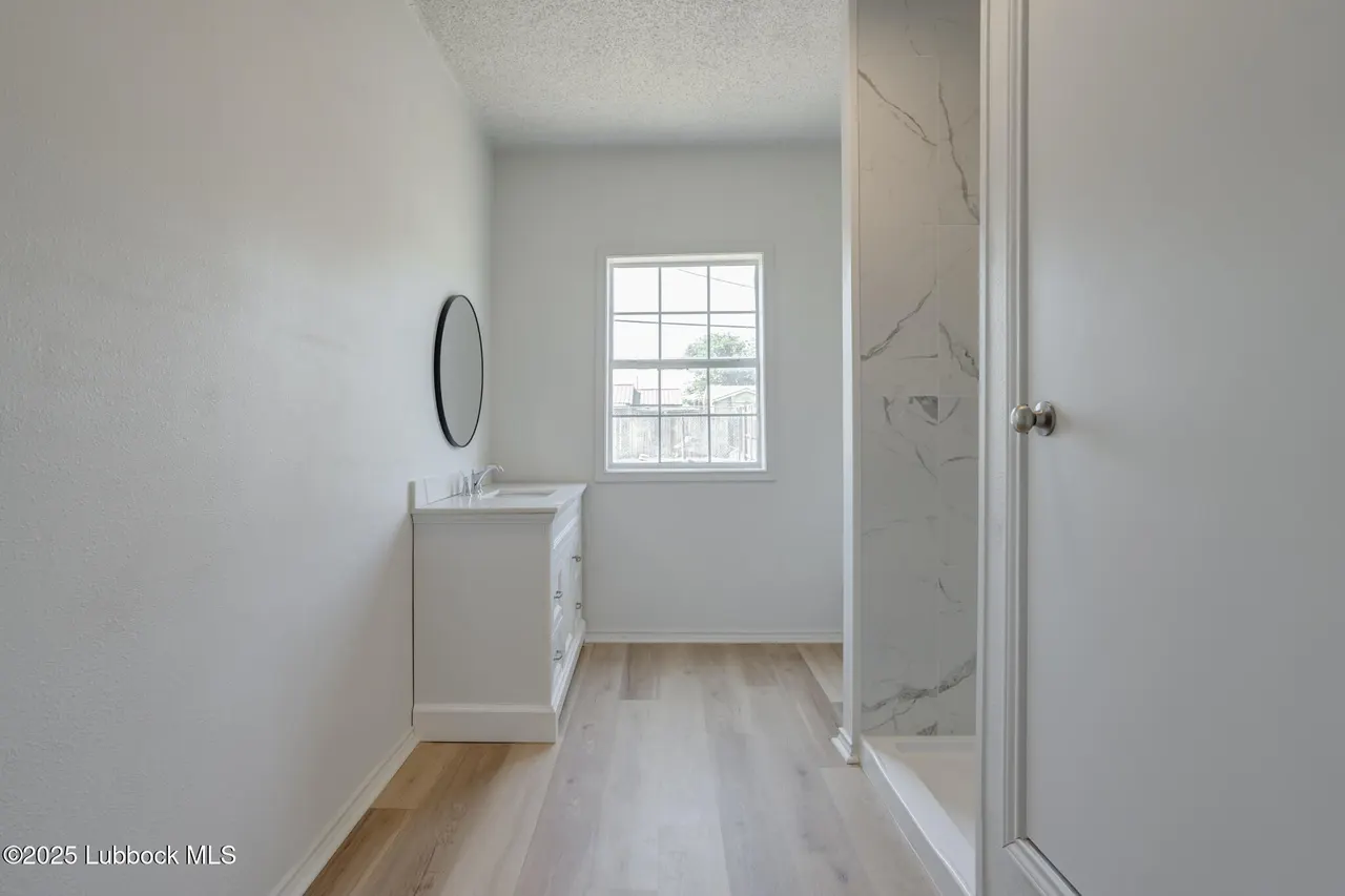 Photo 32 — 617 39th Street, Lubbock, TX 79404