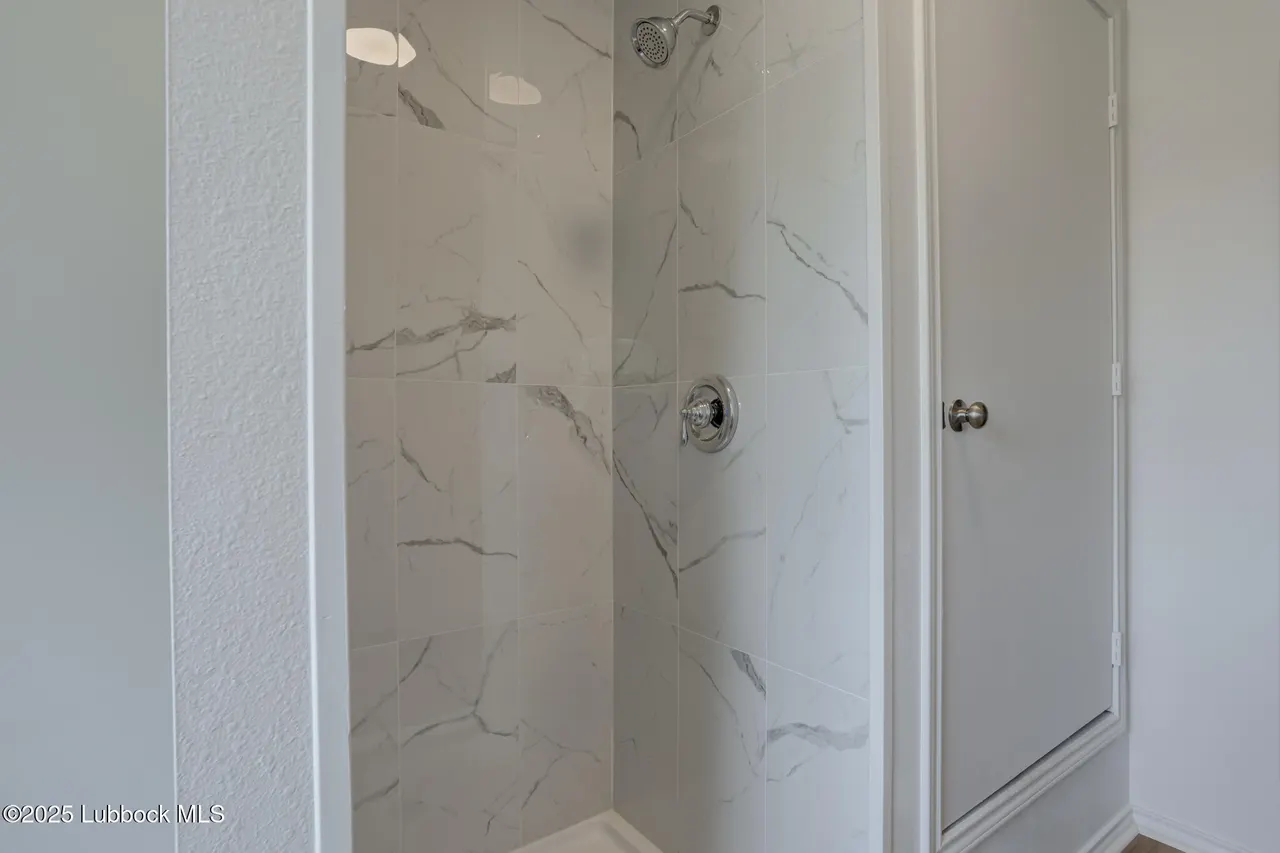 Photo 33 — 617 39th Street, Lubbock, TX 79404