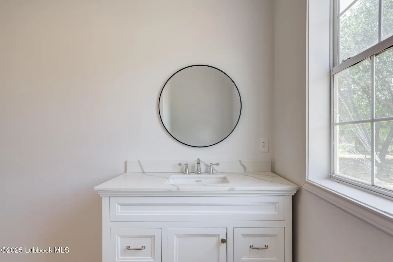 Photo 34 — 617 39th Street, Lubbock, TX 79404