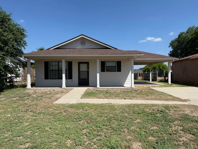 Front exterior — 307 E 3rd Street, Muleshoe, TX 79347