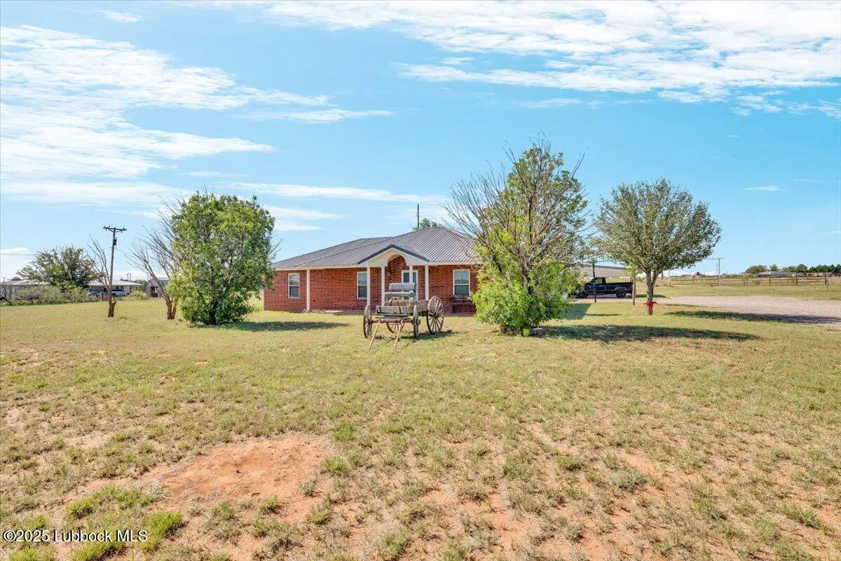 Photo 2 — 1846 FM1939, Denver City, TX 79323