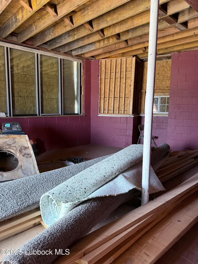Photo 8 — 3303 Idalou Road, Lubbock, TX 79403