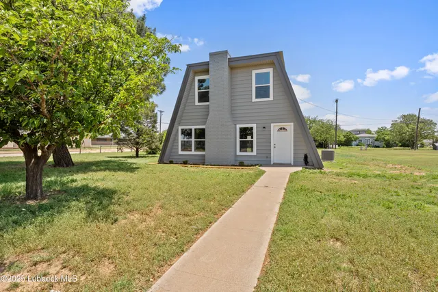 Front exterior — 303 S Ivy Street, Crosbyton, TX 79322