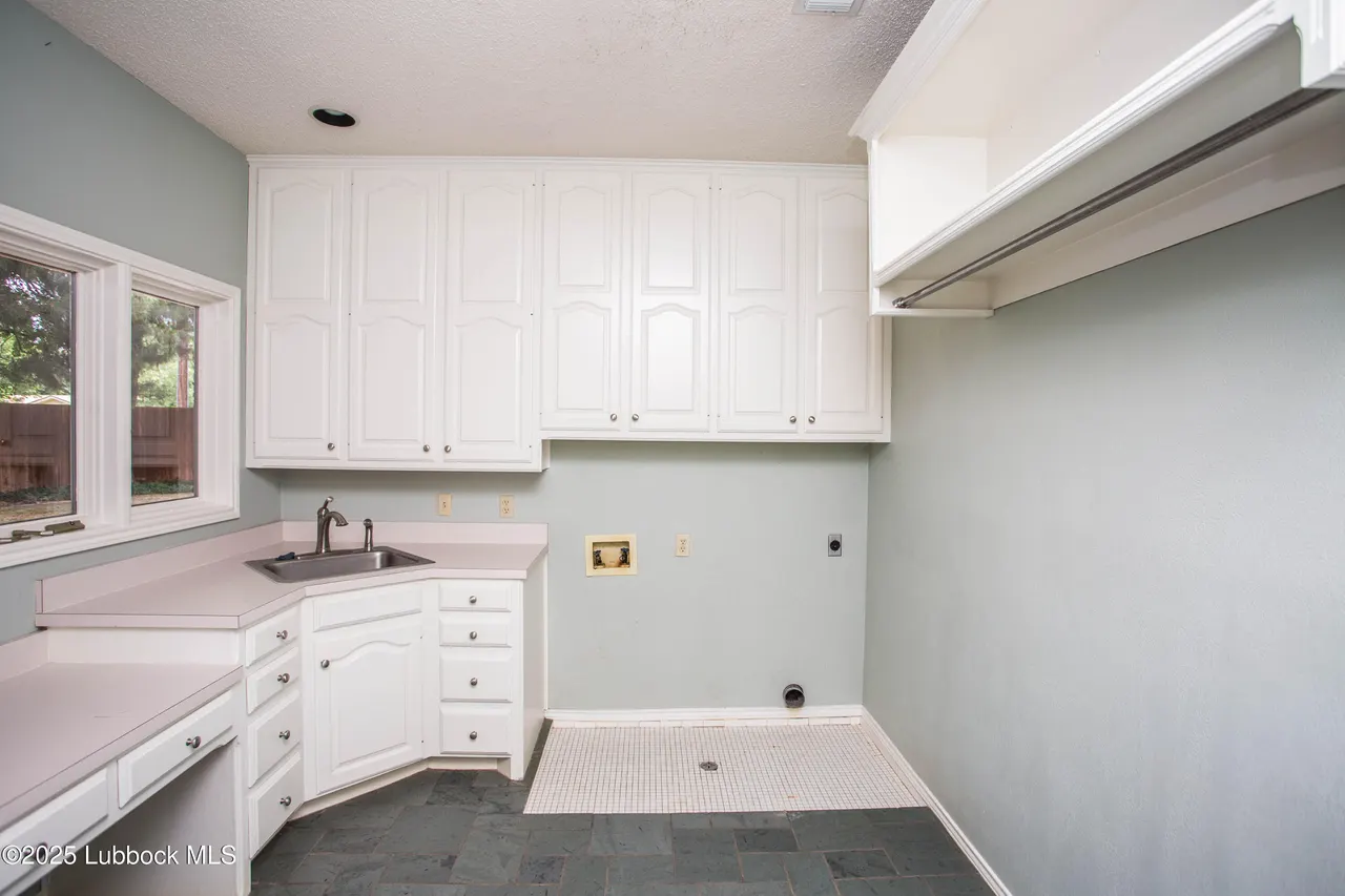 Photo 16 — 1809 Carter Drive, Brownfield, TX 79316