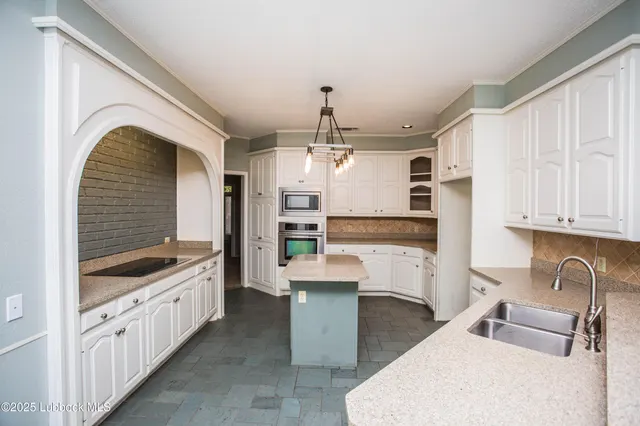 Photo 7 — 1809 Carter Drive, Brownfield, TX 79316
