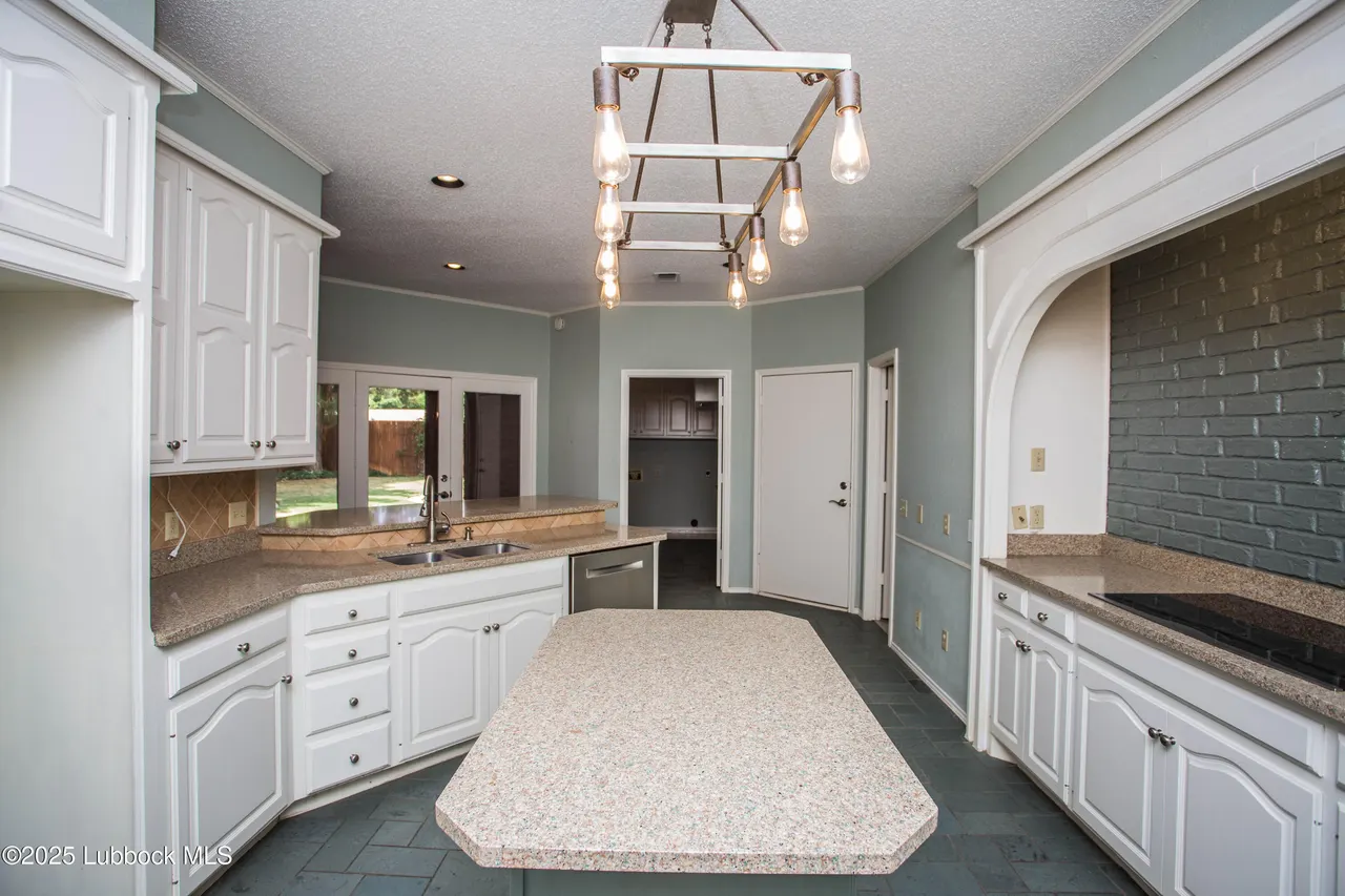 Photo 9 — 1809 Carter Drive, Brownfield, TX 79316