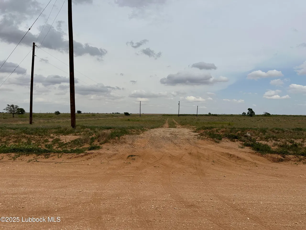 Photo 2 — 630 County Rd 535, Meadow, TX 79345