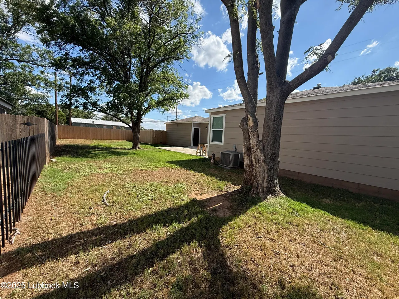 Photo 40 — 2019 41st Street, Lubbock, TX 79412