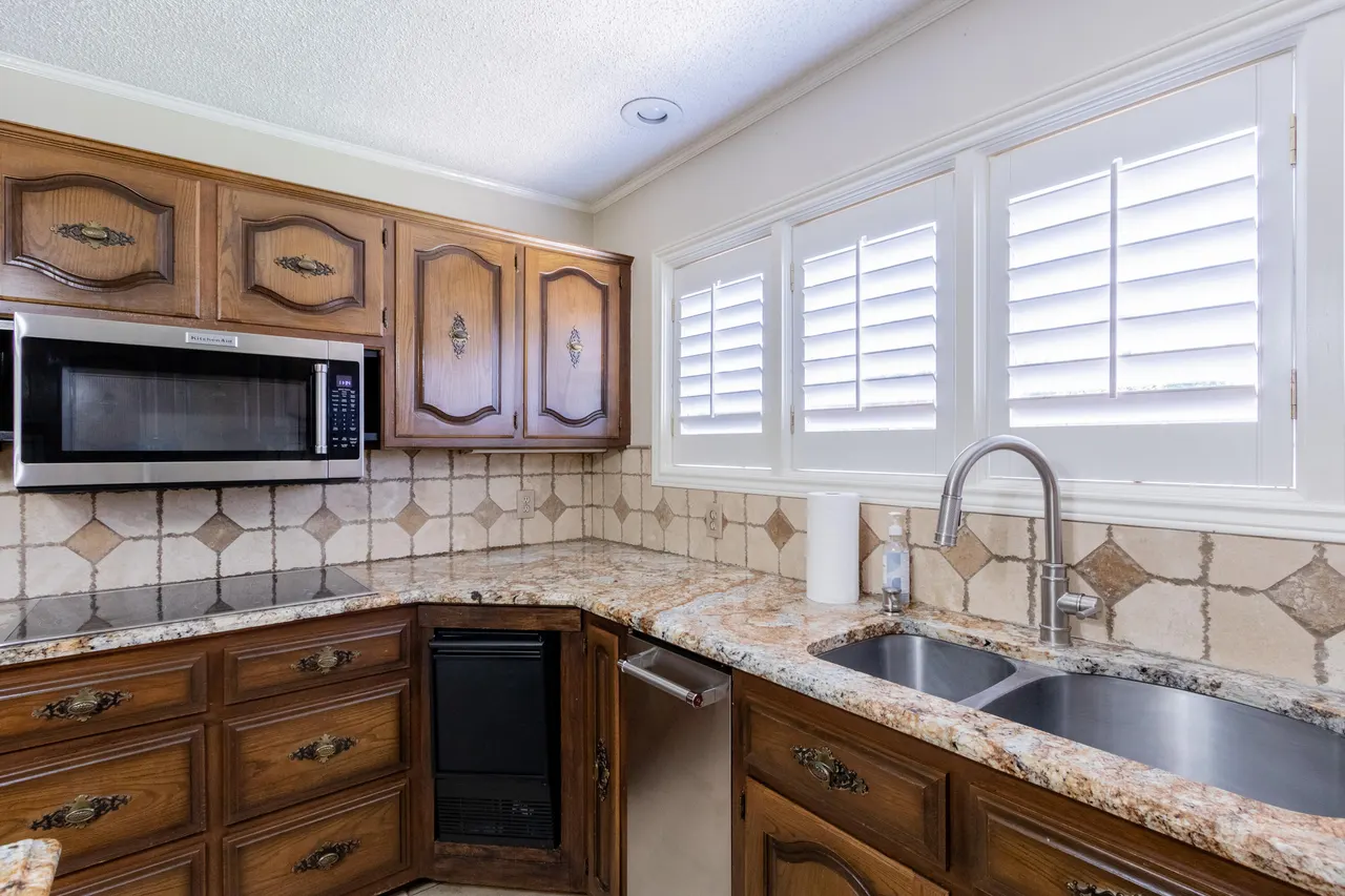 Photo 14 — 1804 Albany Avenue, Lubbock, TX 79416