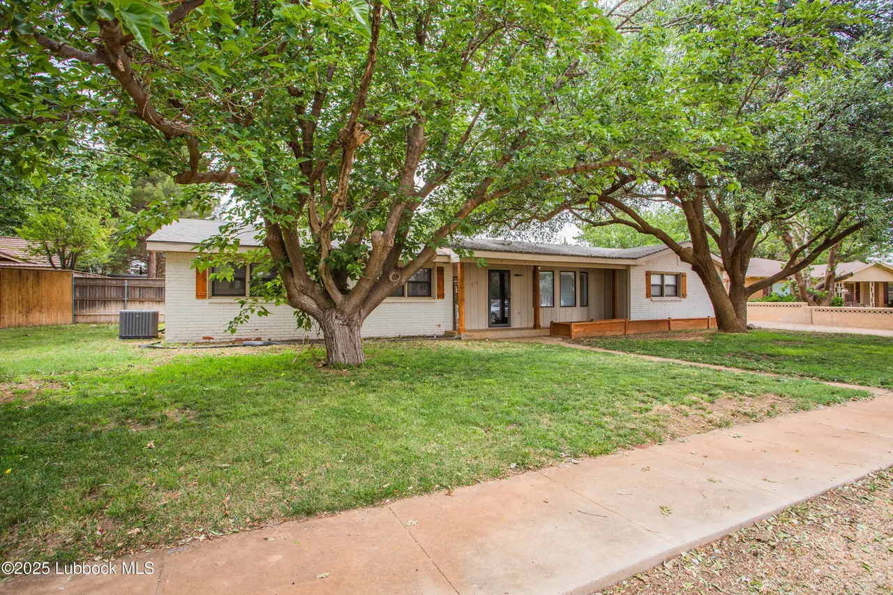 Photo 2 — 312 Terrace Circle, Lamesa, TX 79331