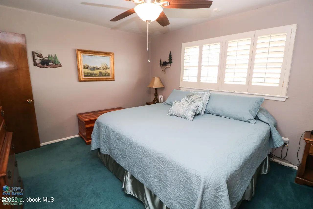 Photo 12 — 827 N Amherst Road, Earth, TX 79031