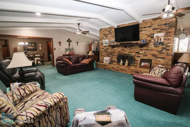 Photo 4 — 827 N Amherst Road, Earth, TX 79031