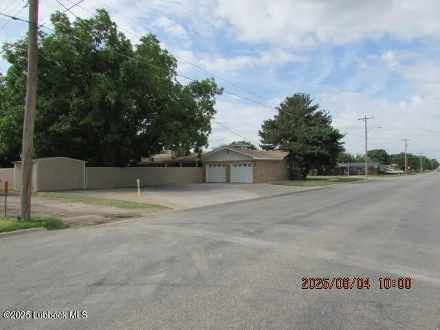 Photo 2 — 1736 W Ave D, Muleshoe, TX 79347