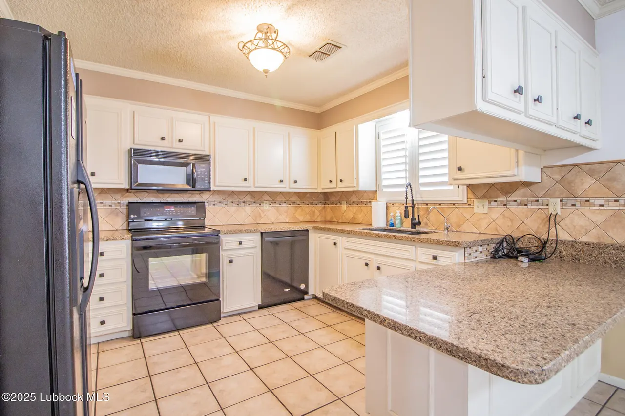 Photo 11 — 2412 Juniper Drive, Lamesa, TX 79331