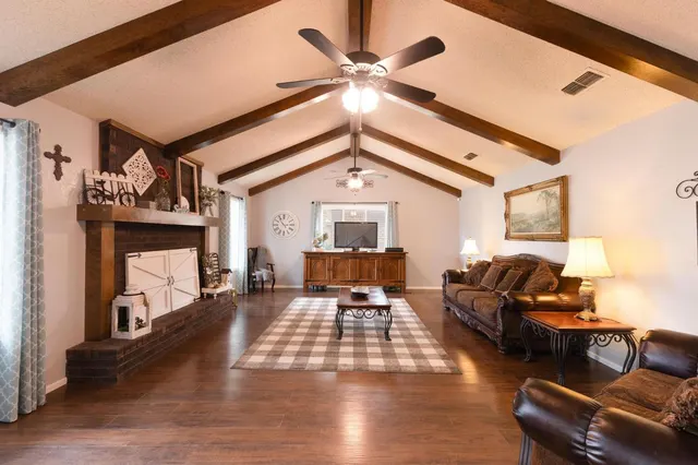 Photo 3 — 1102 15th Street, Shallowater, TX 79363