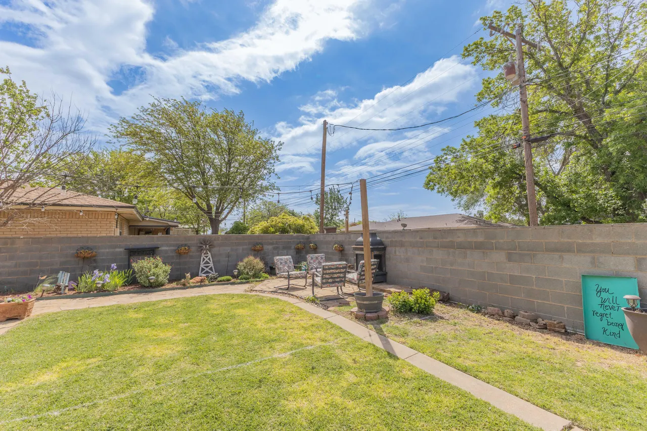 Photo 32 — 1102 15th Street, Shallowater, TX 79363