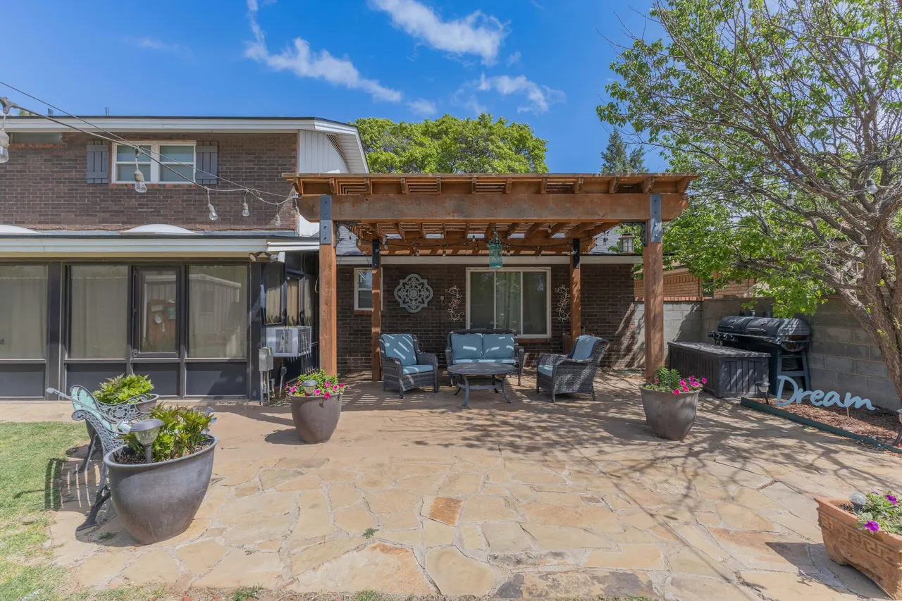 Photo 33 — 1102 15th Street, Shallowater, TX 79363