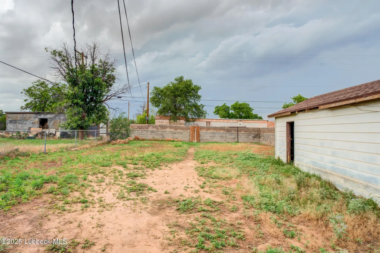 Photo 18 — 540 W Lynn Street, Slaton, TX 79364