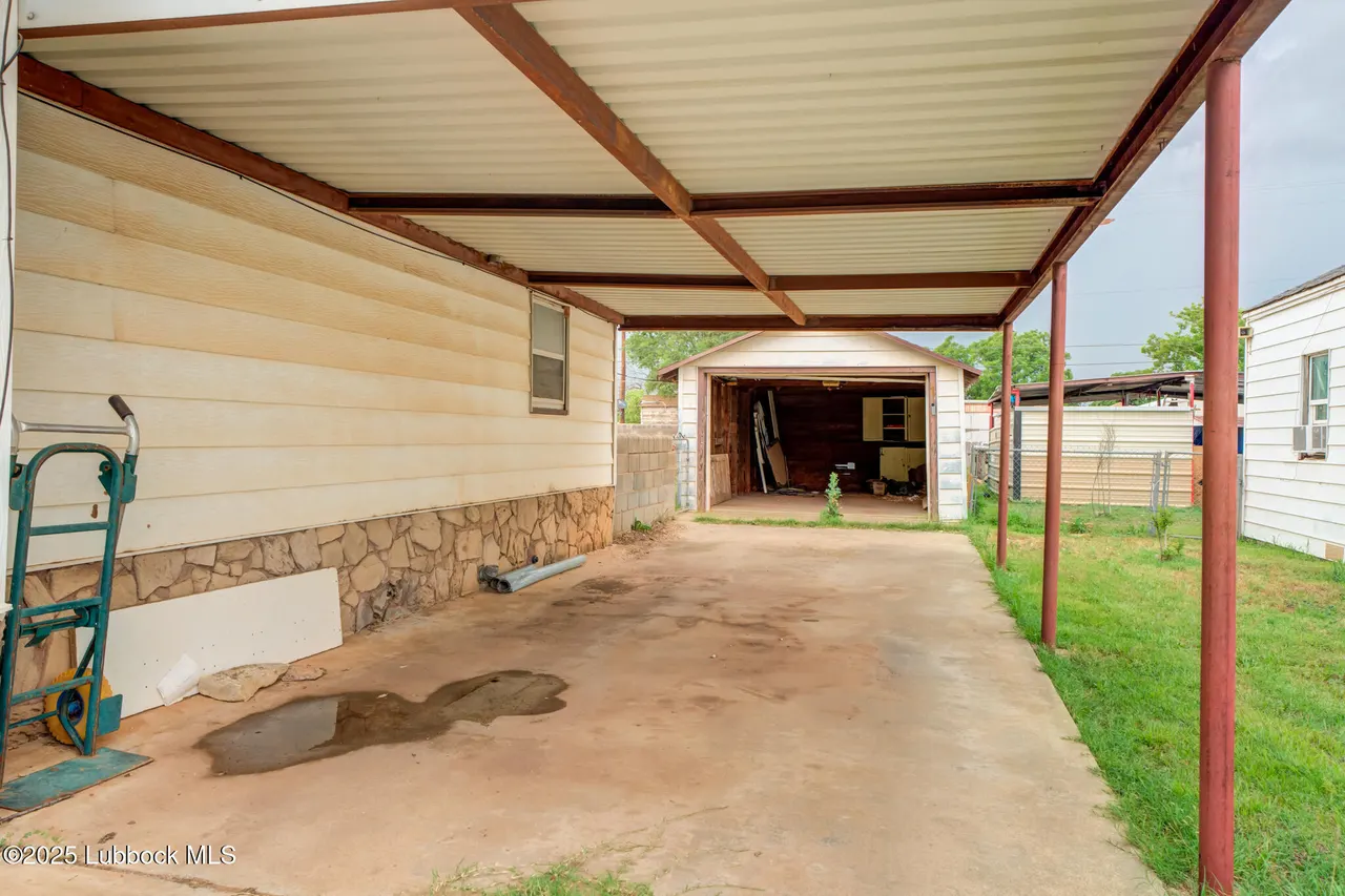 Photo 19 — 540 W Lynn Street, Slaton, TX 79364