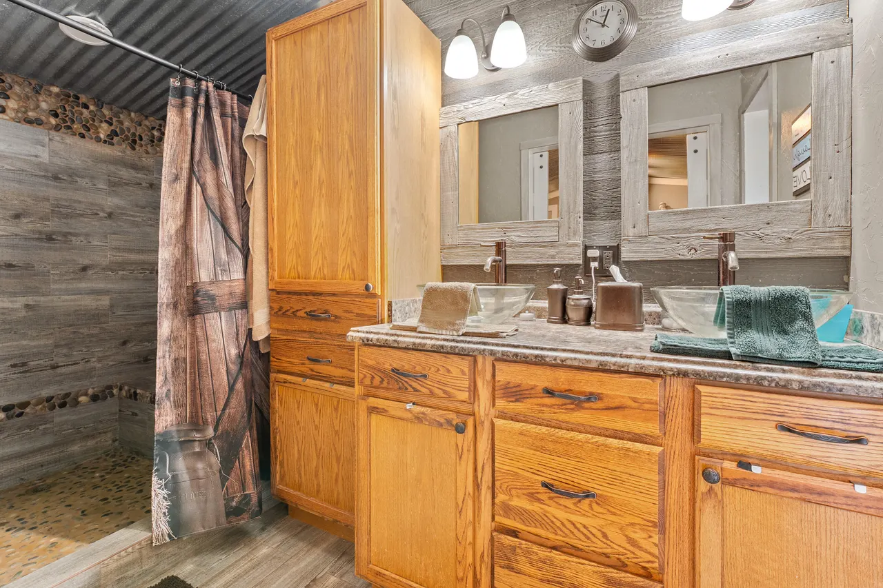 Photo 15 — 308 S Avenue F, Abernathy, TX 79311