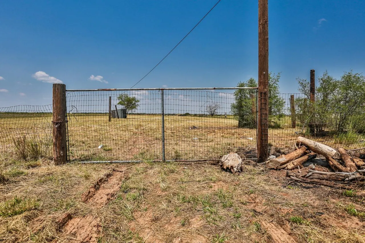 Photo 22 — 221 N County Road 2850, Lubbock, TX 79403
