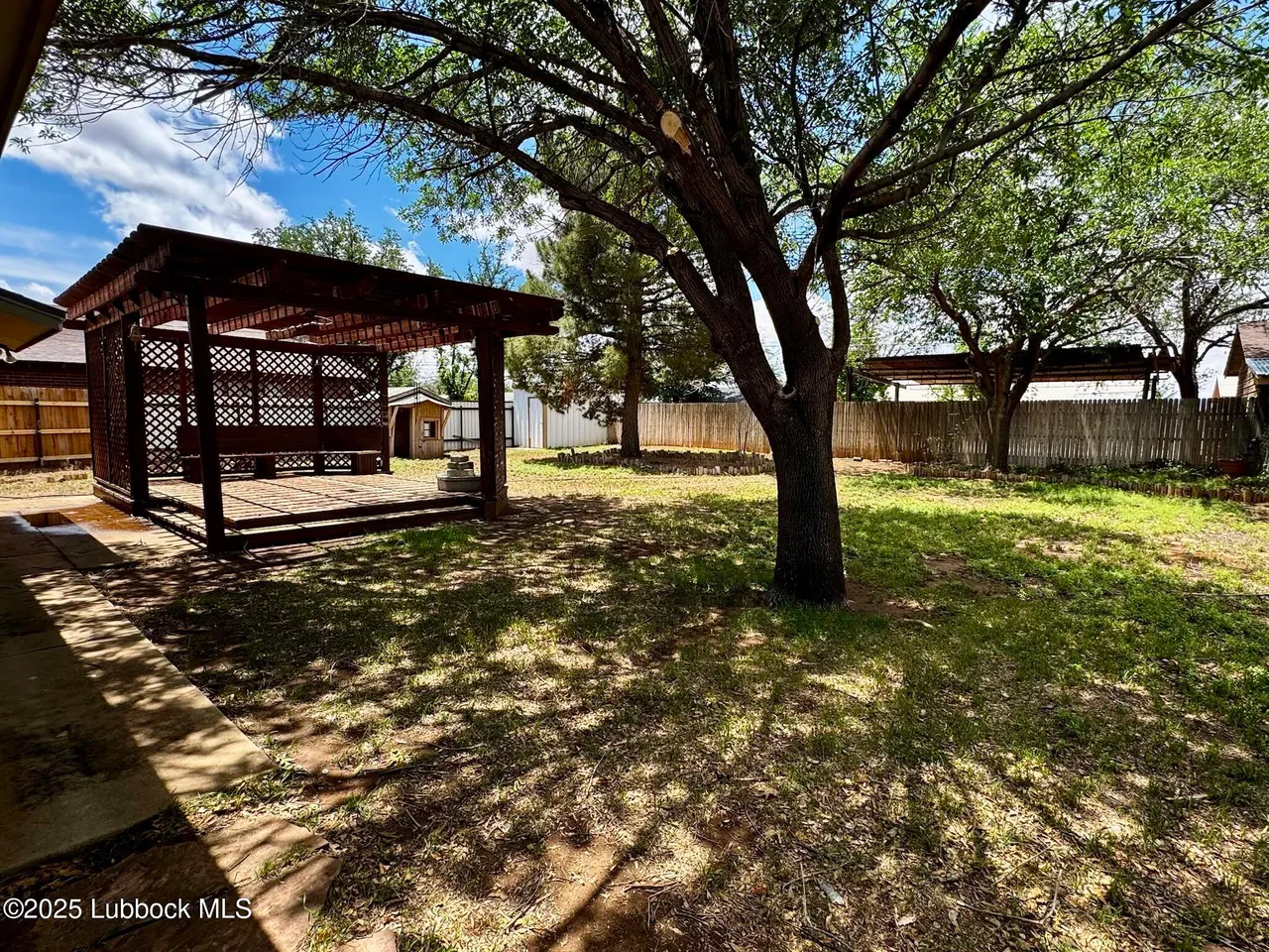 Photo 15 — 704 S Avenue S, Lamesa, TX 79331