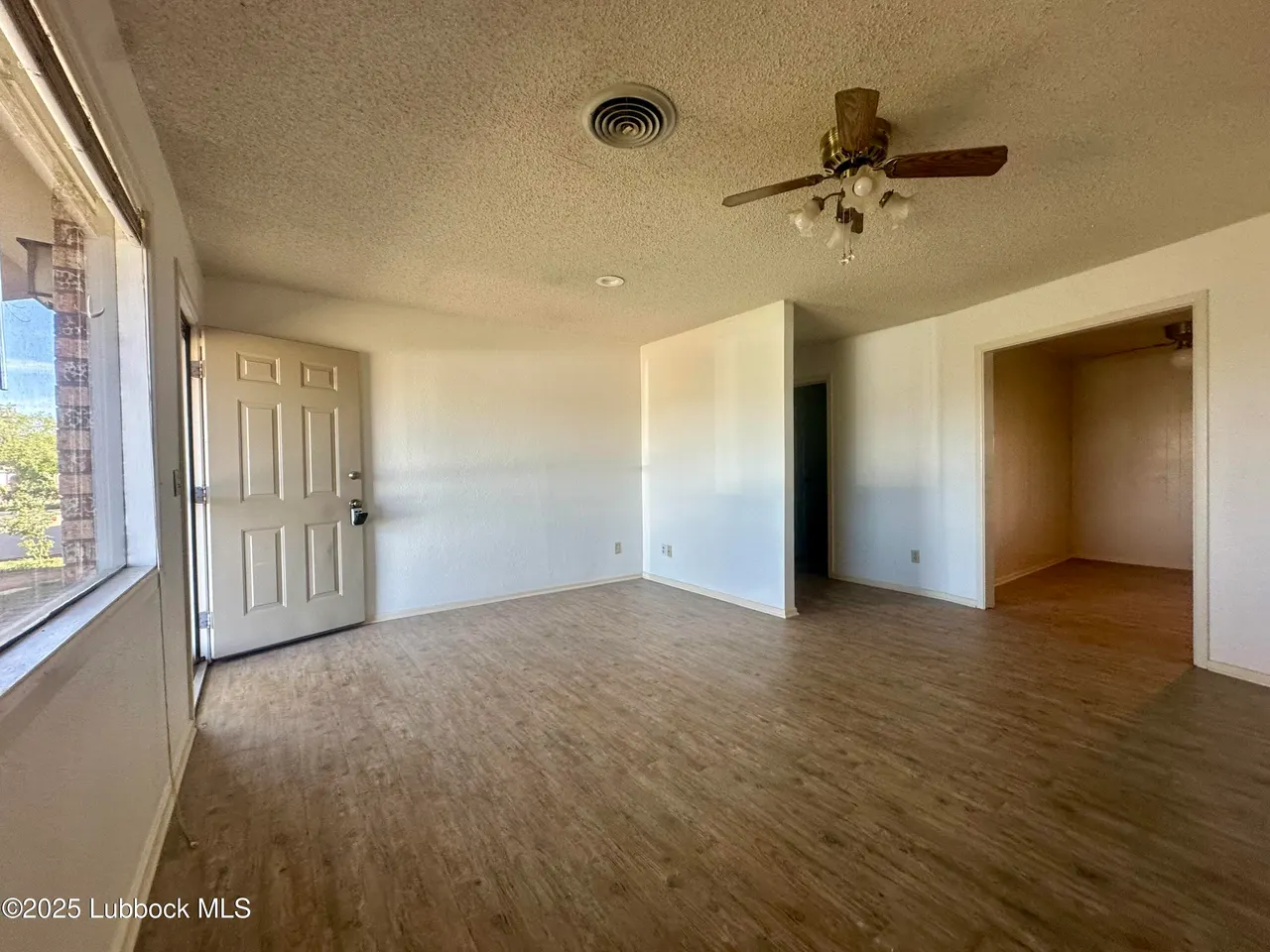 Photo 3 — 704 S Avenue S, Lamesa, TX 79331