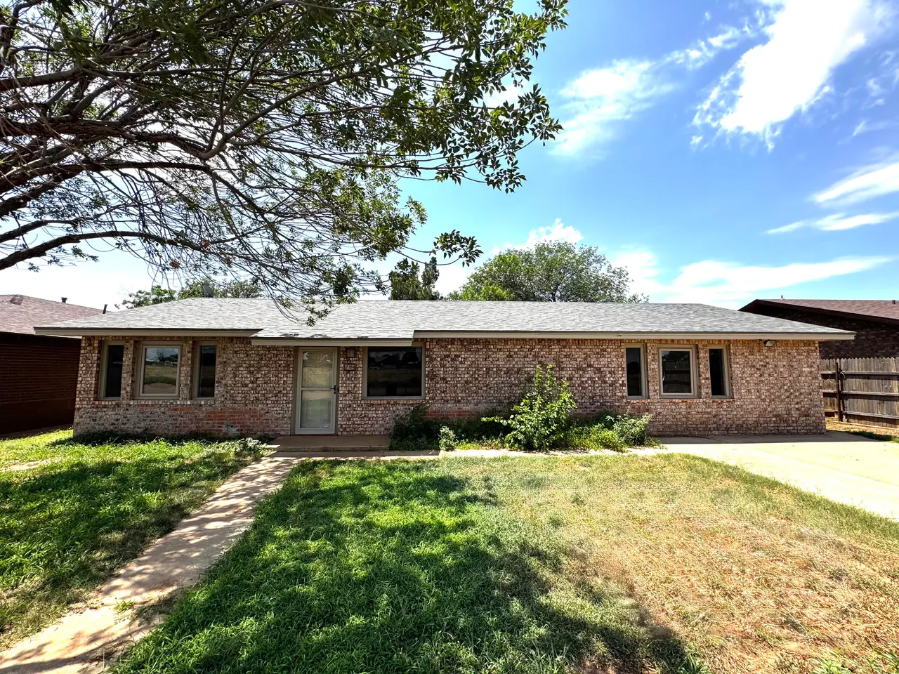 Front exterior — 704 S Avenue S, Lamesa, TX 79331