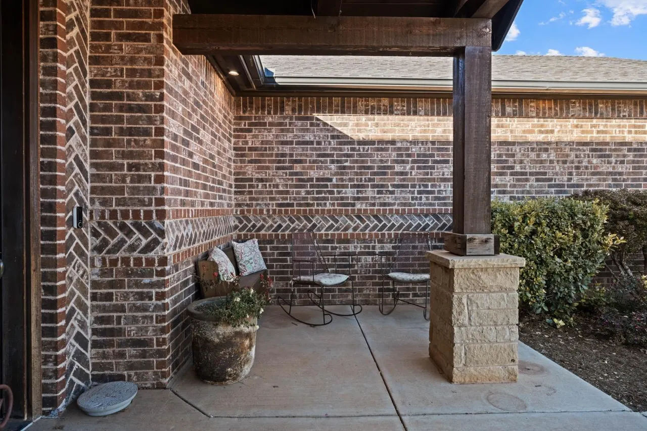 Photo 3 — 813 Avenue T, Shallowater, TX 79363