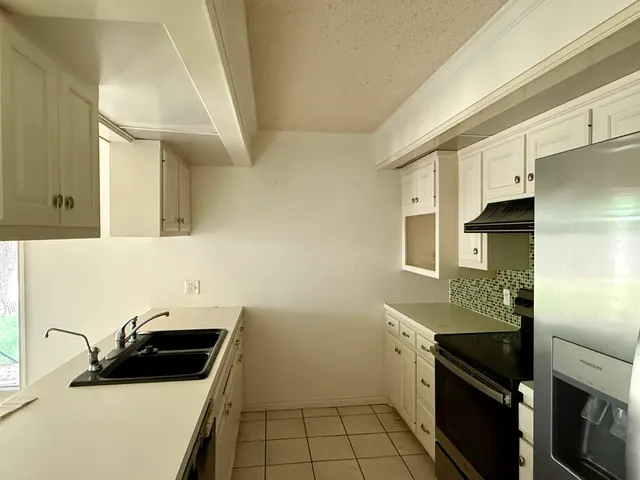 Photo 5 — 5912 74th Street, Lubbock, TX 79424