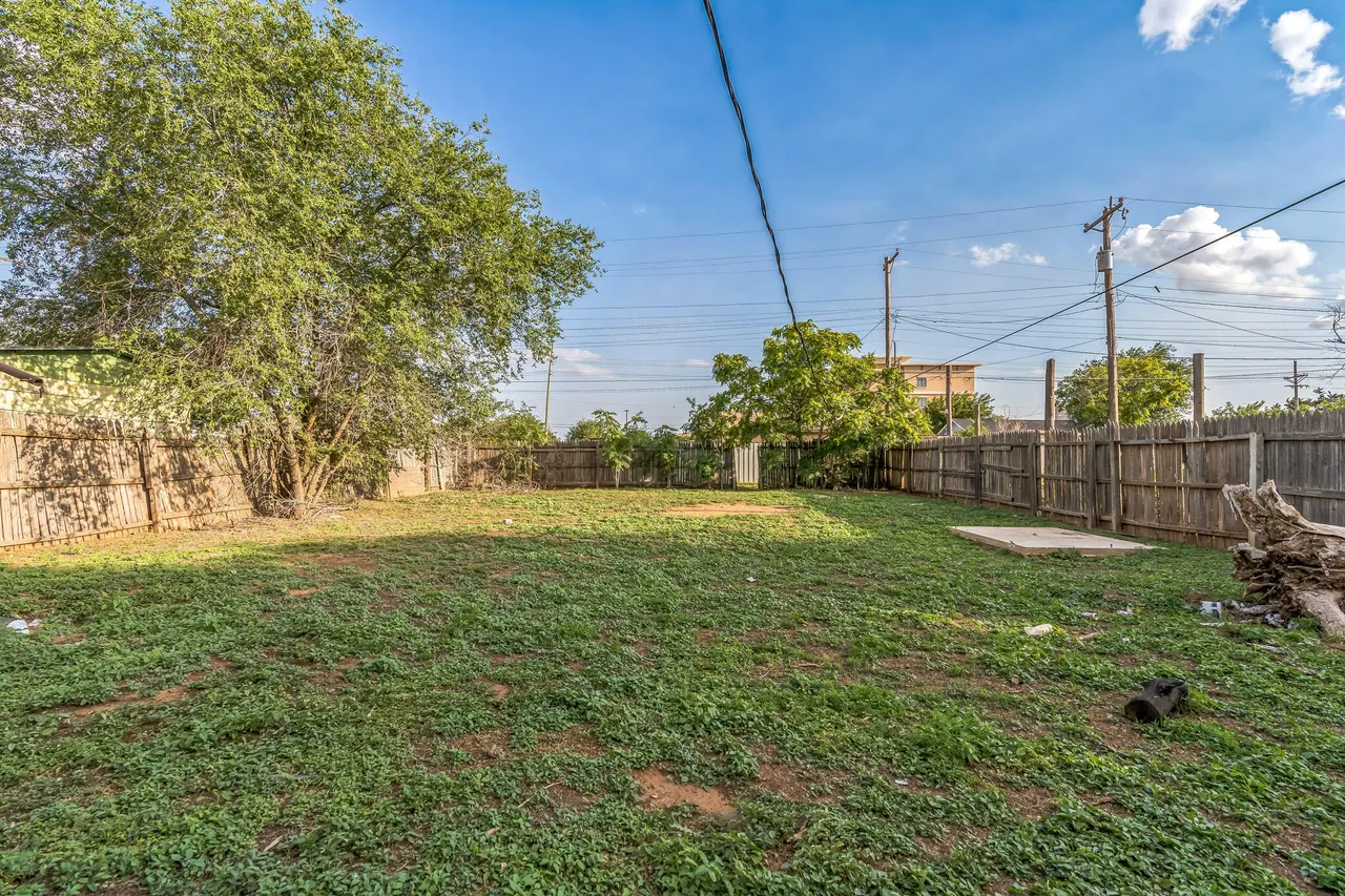 Photo 16 — 2203 2nd Place, Lubbock, TX 79415