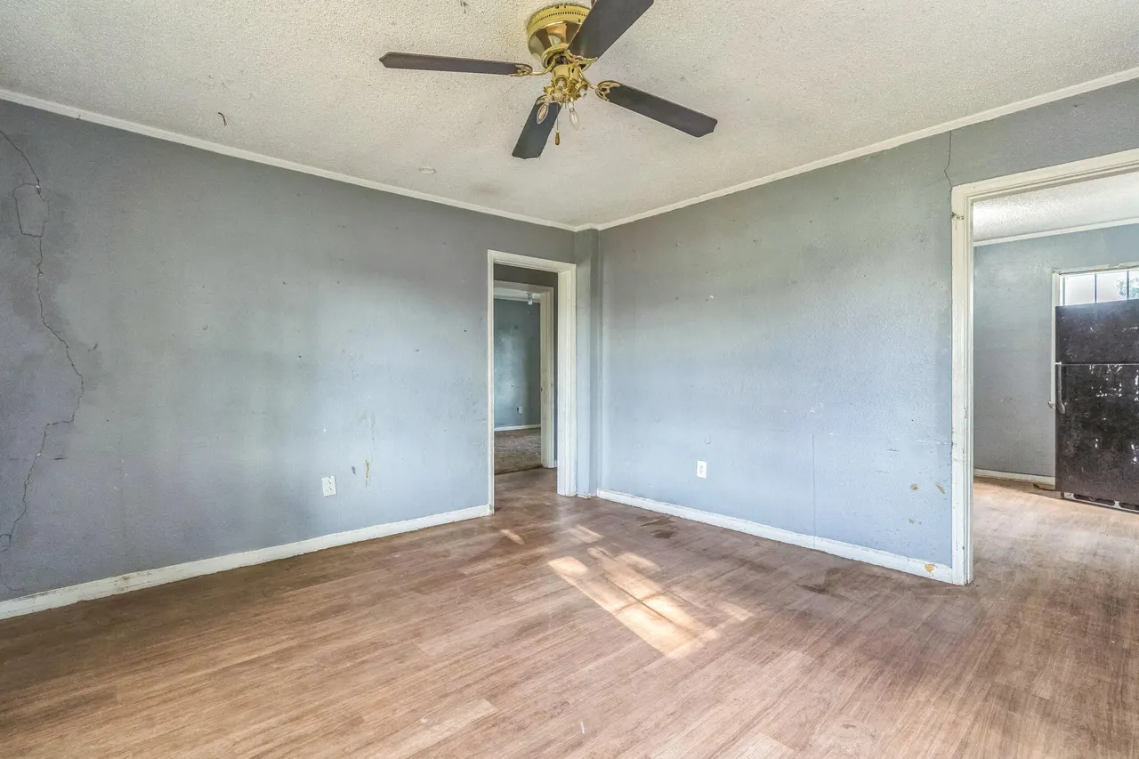 Photo 2 — 2203 2nd Place, Lubbock, TX 79415