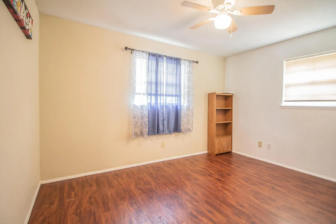 Photo 12 — 105 J B Avenue, Floydada, TX 79235