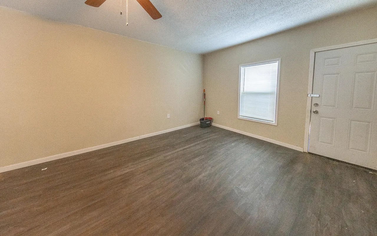Photo 7 — 2022 37th Street, Lubbock, TX 79412