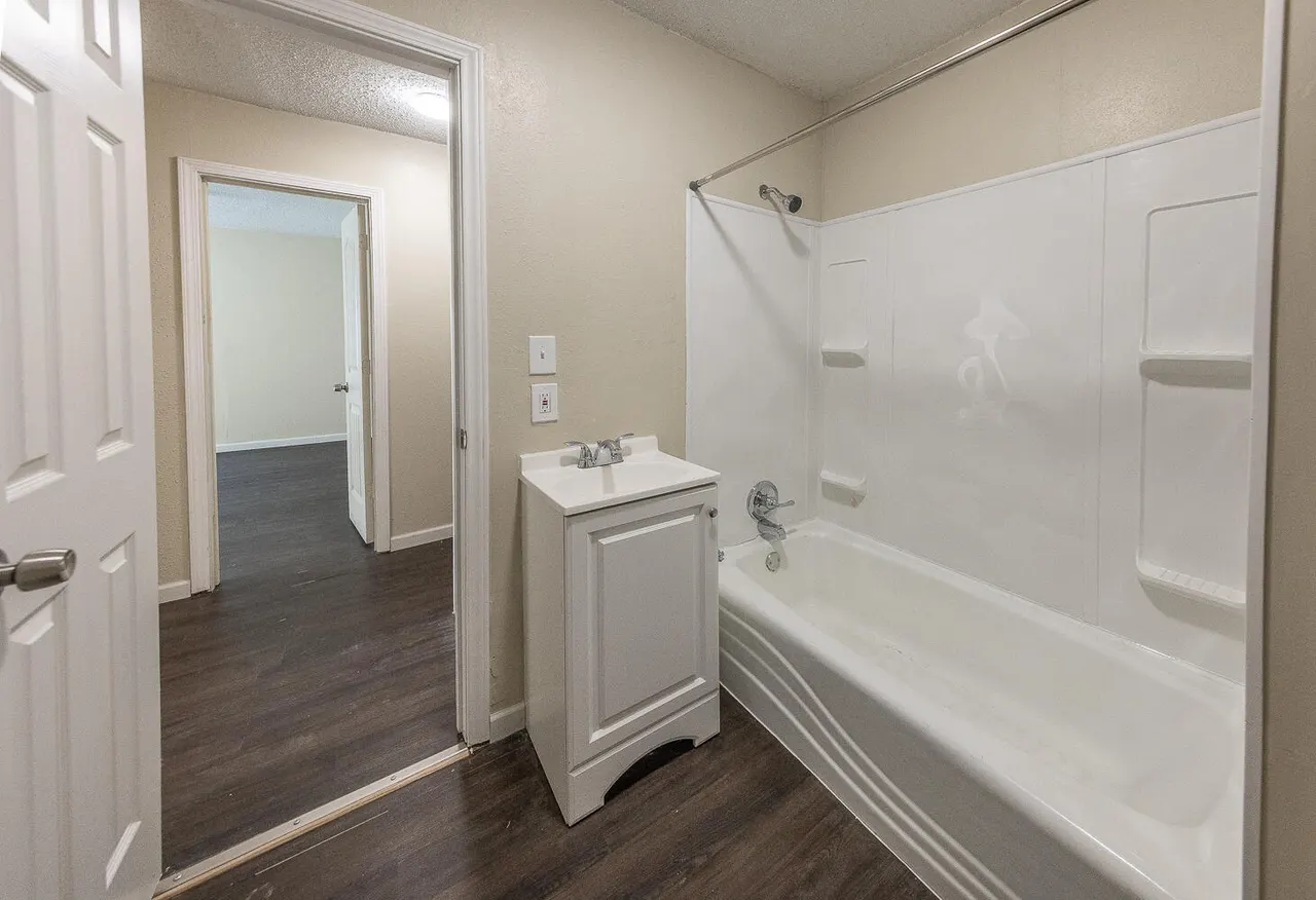 Photo 14 — 2022 37th Street, Lubbock, TX 79412
