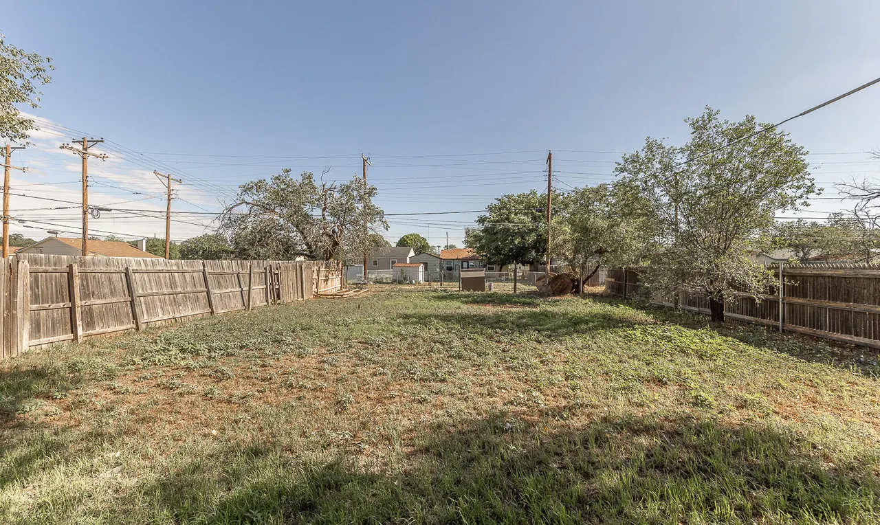 Photo 15 — 2022 37th Street, Lubbock, TX 79412