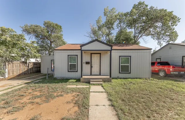 Front exterior — 2022 37th Street, Lubbock, TX 79412