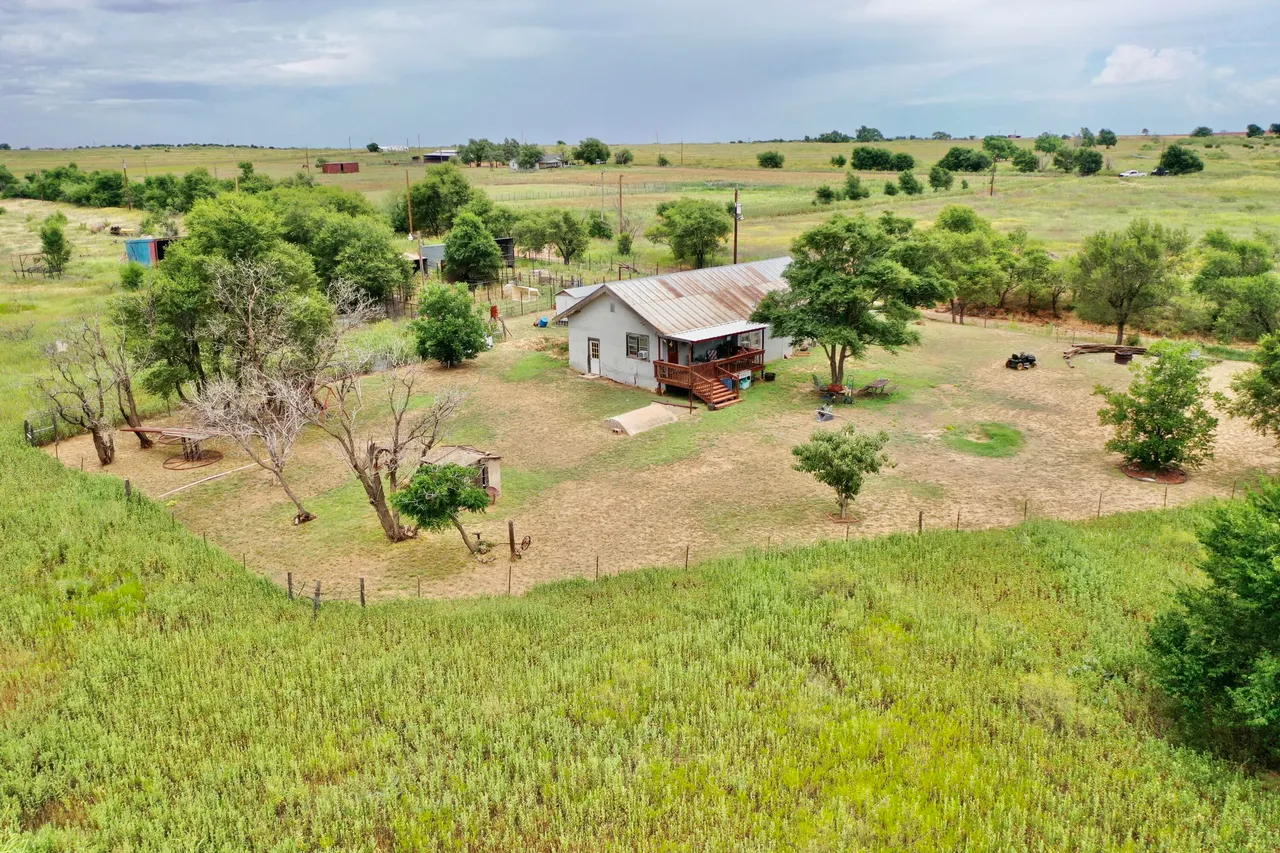 Photo 7 — 907 Co Rd 3, Turkey, TX 79261