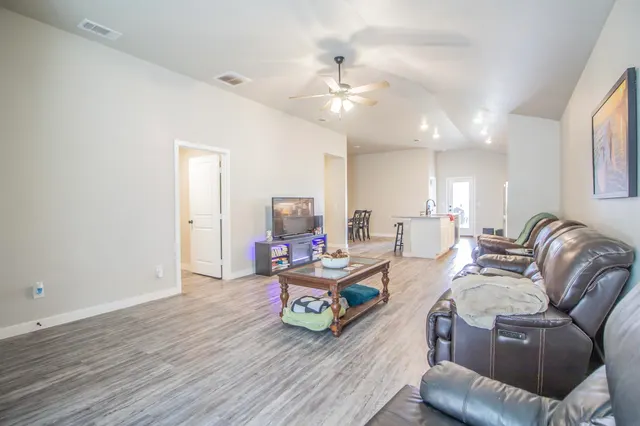 Photo 5 — 3202 Wausau Avenue, Lubbock, TX 79407