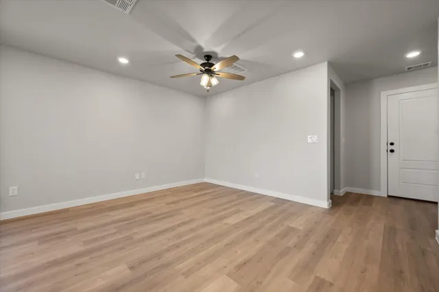 Photo 7 — 6302 Volney Avenue, Lubbock, TX 79407