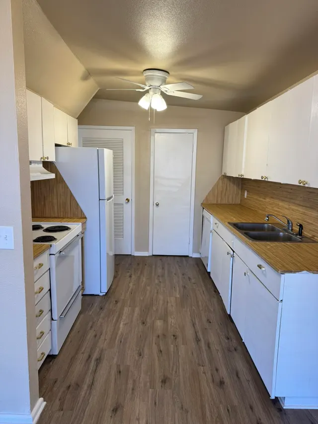 Photo 8 — 2732 66th Street, Lubbock, TX 79413