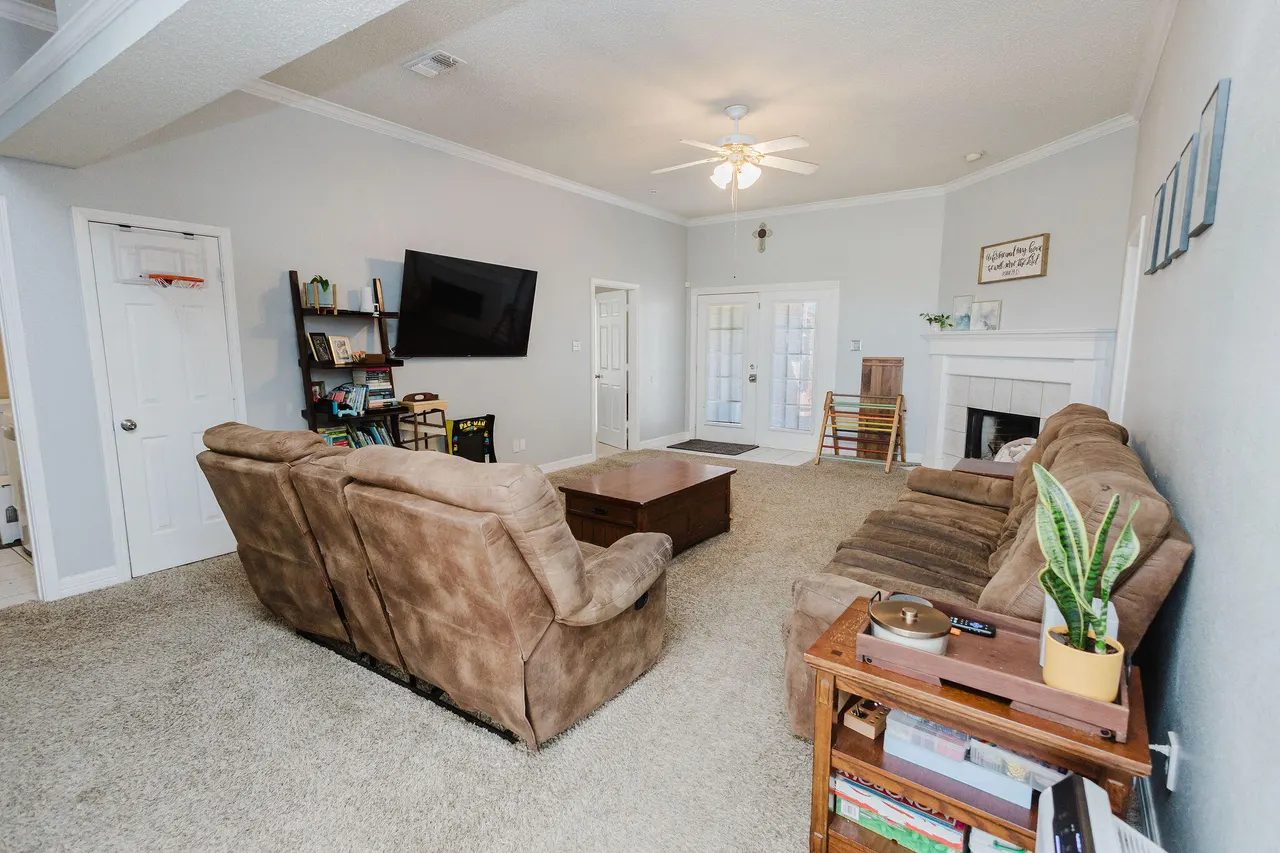Photo 2 — 6710 7th Street, Lubbock, TX 79416