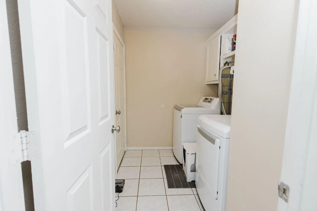 Photo 6 — 6710 7th Street, Lubbock, TX 79416