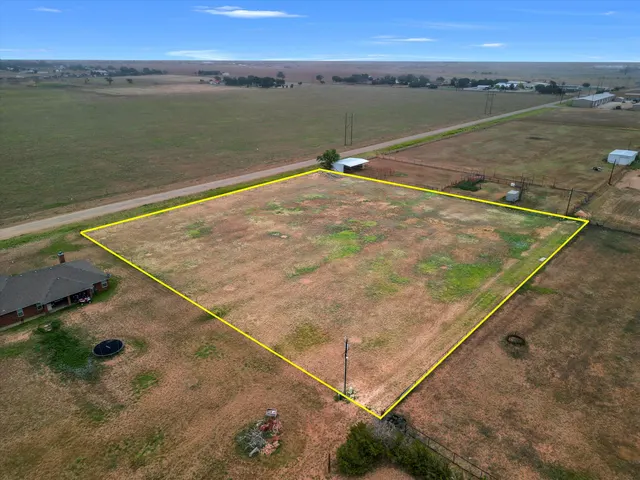 Photo 3 — 2613-2615 County Road 6000, Lubbock, TX 79415