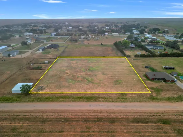 Photo 4 — 2613-2615 County Road 6000, Lubbock, TX 79415