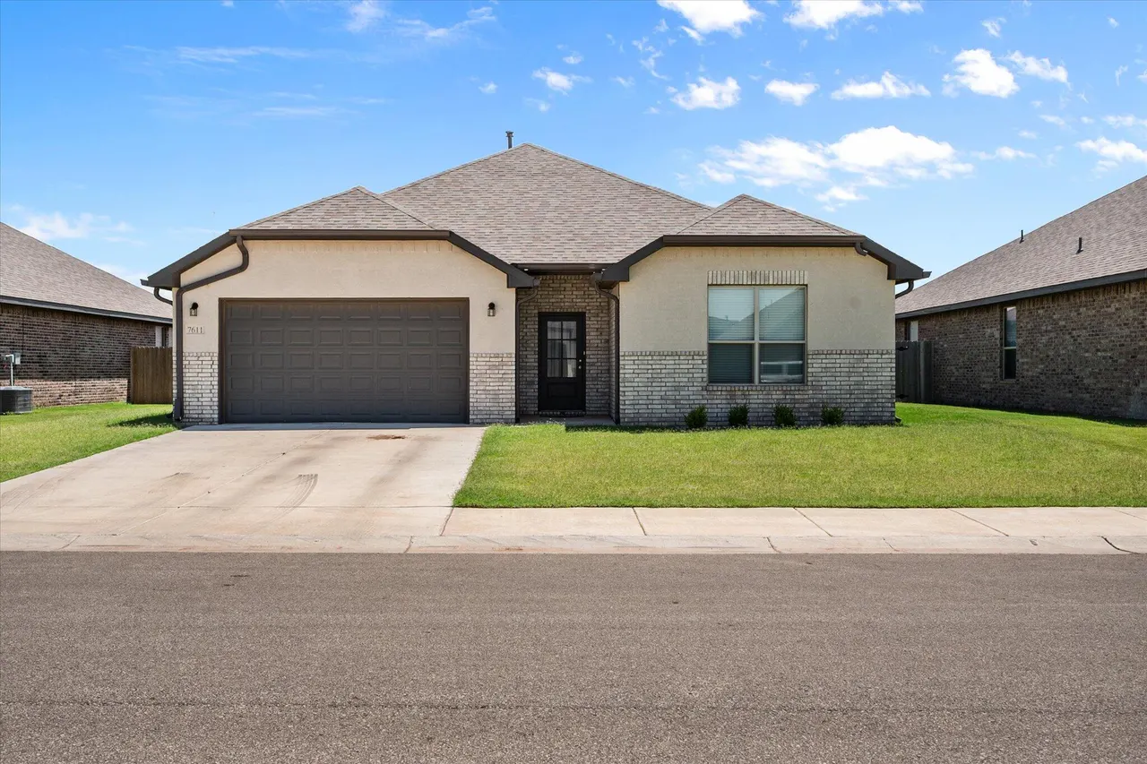 Photo 3 — 7611 60th Street, Lubbock, TX 79407