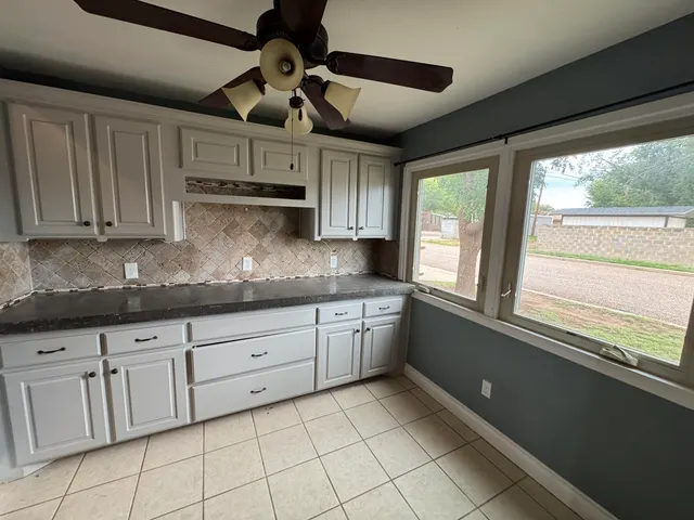 Photo 6 — 805 14th Street, Shallowater, TX 79363